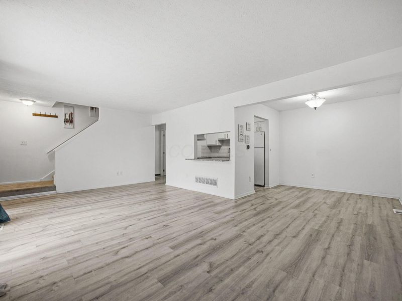 5258 Captains Court , Columbus, OH 43220 Photo 10