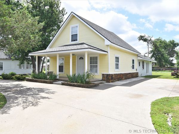611 E 4th Street, Claremore, OK 74017