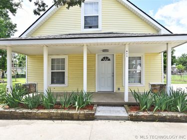611 E 4th Street , Claremore, OK 74017
