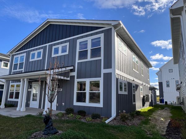 1354 Winthrop Street N, Unit 1, Saint Paul, MN 55119