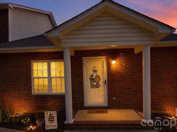 102 Brandywine Drive NE, Unit #R6, Conover, NC 28613
