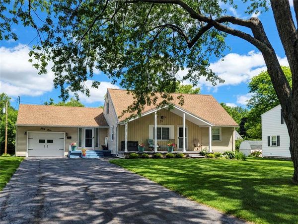 33 Mercedes Drive , Rochester, NY 14624