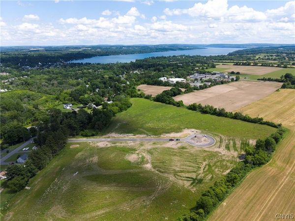 3 Village Meadow Lane Street, Skaneateles, NY 13152