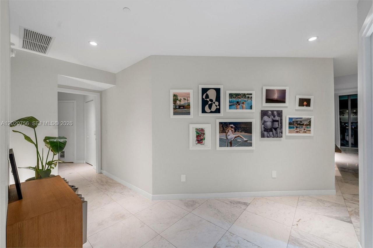 480 NE 31st St , Unit 1701, Miami, FL 33137 Photo