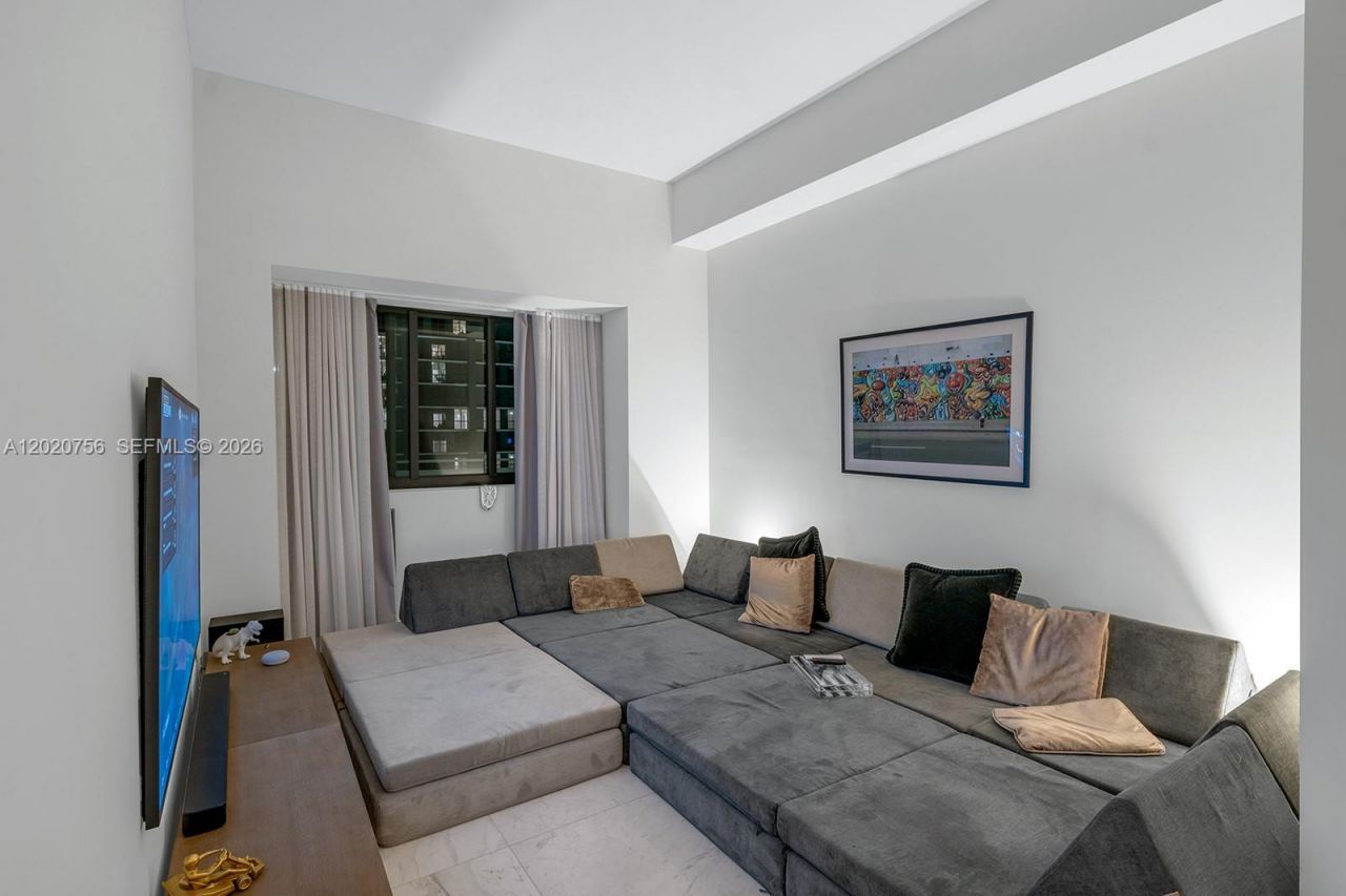 480 NE 31st St , Unit 1701, Miami, FL 33137 Photo