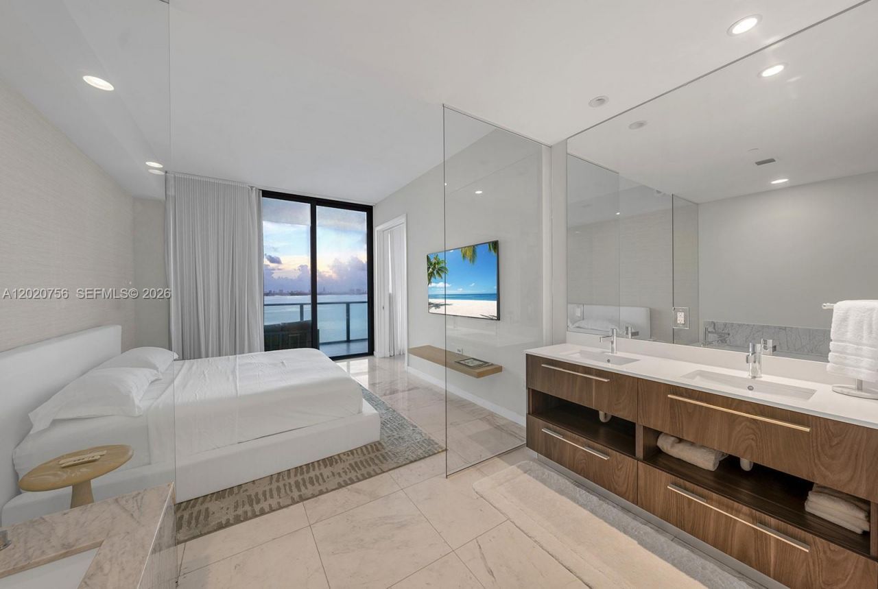 480 NE 31st St , Unit 1701, Miami, FL 33137 Photo