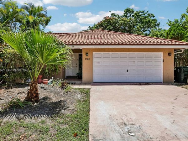 7160 NW 4th Ave, Boca Raton, FL 33487