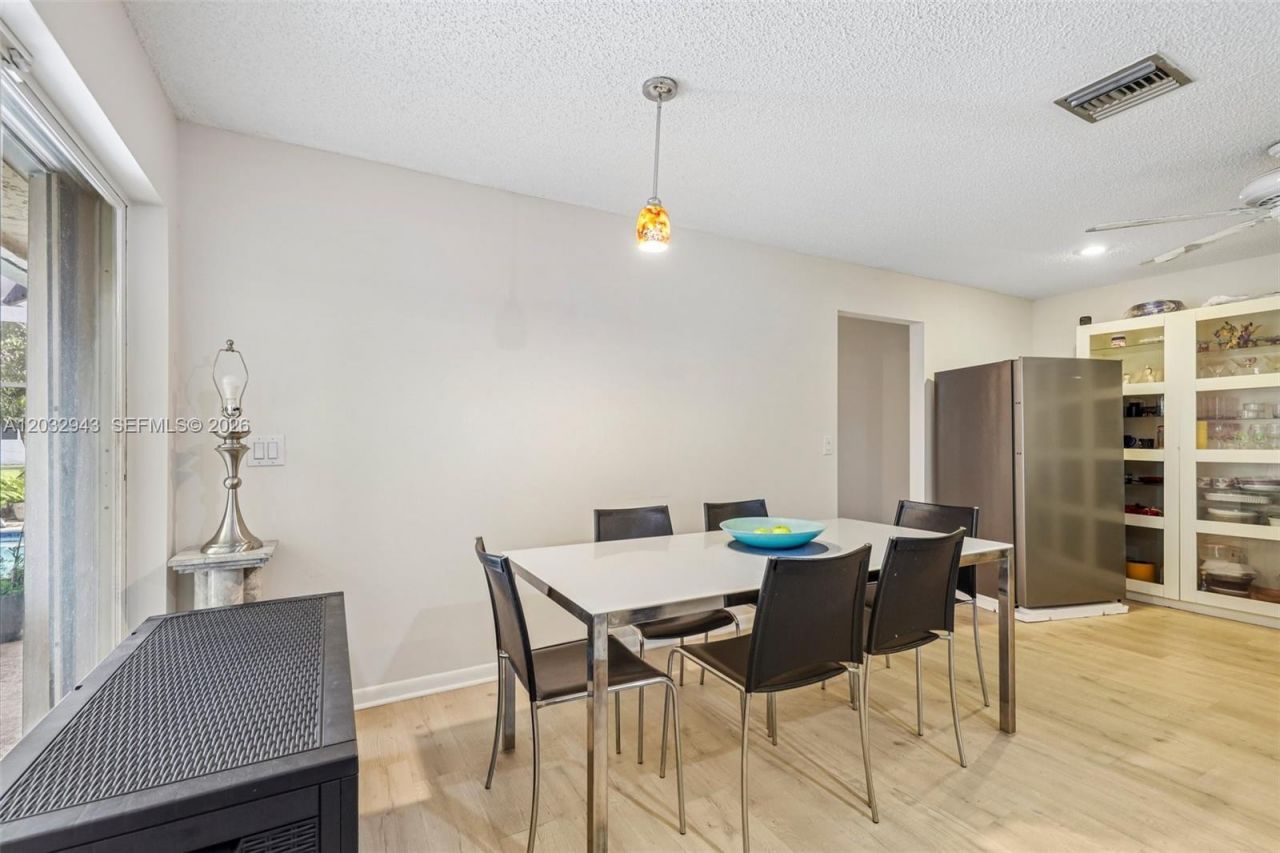 7160 NW 4th Ave , Boca Raton, FL 33487 Photo