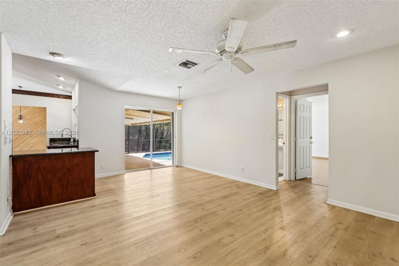 7160 NW 4th Ave, Boca Raton, FL 33487 Photo