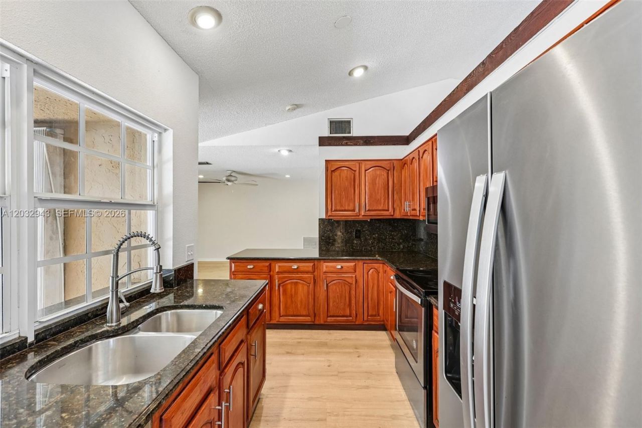 7160 NW 4th Ave, Boca Raton, FL 33487 Photo
