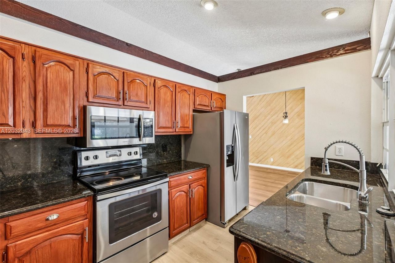 7160 NW 4th Ave, Boca Raton, FL 33487 Photo