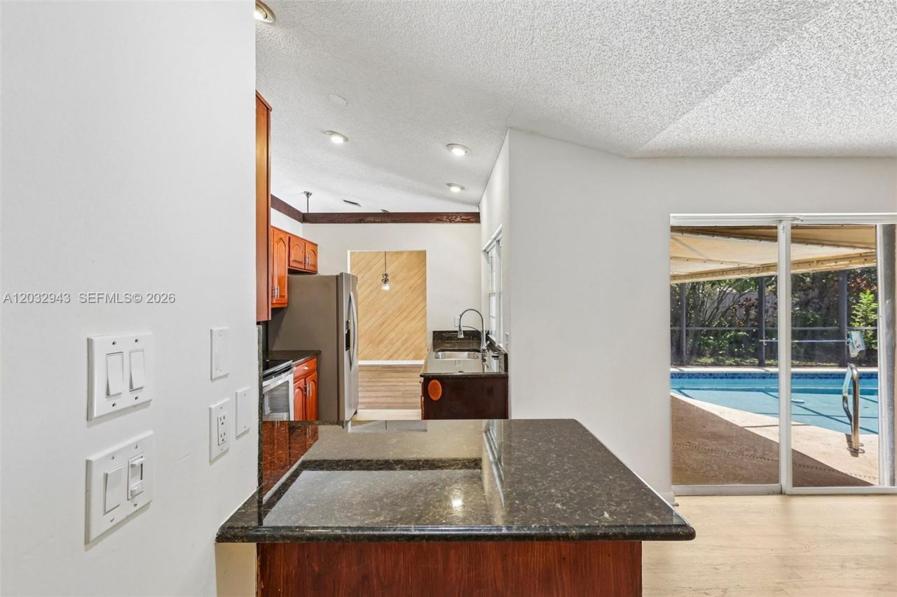 7160 NW 4th Ave, Boca Raton, FL 33487 Photo