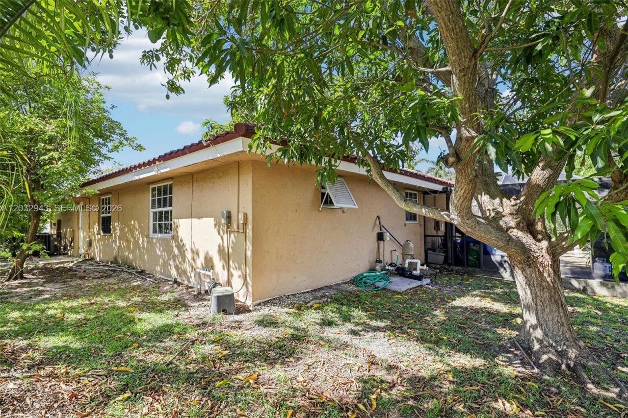 7160 NW 4th Ave , Boca Raton, FL 33487 Photo