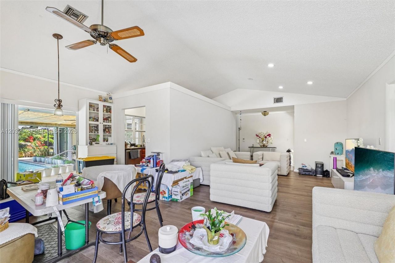 7160 NW 4th Ave , Boca Raton, FL 33487 Photo