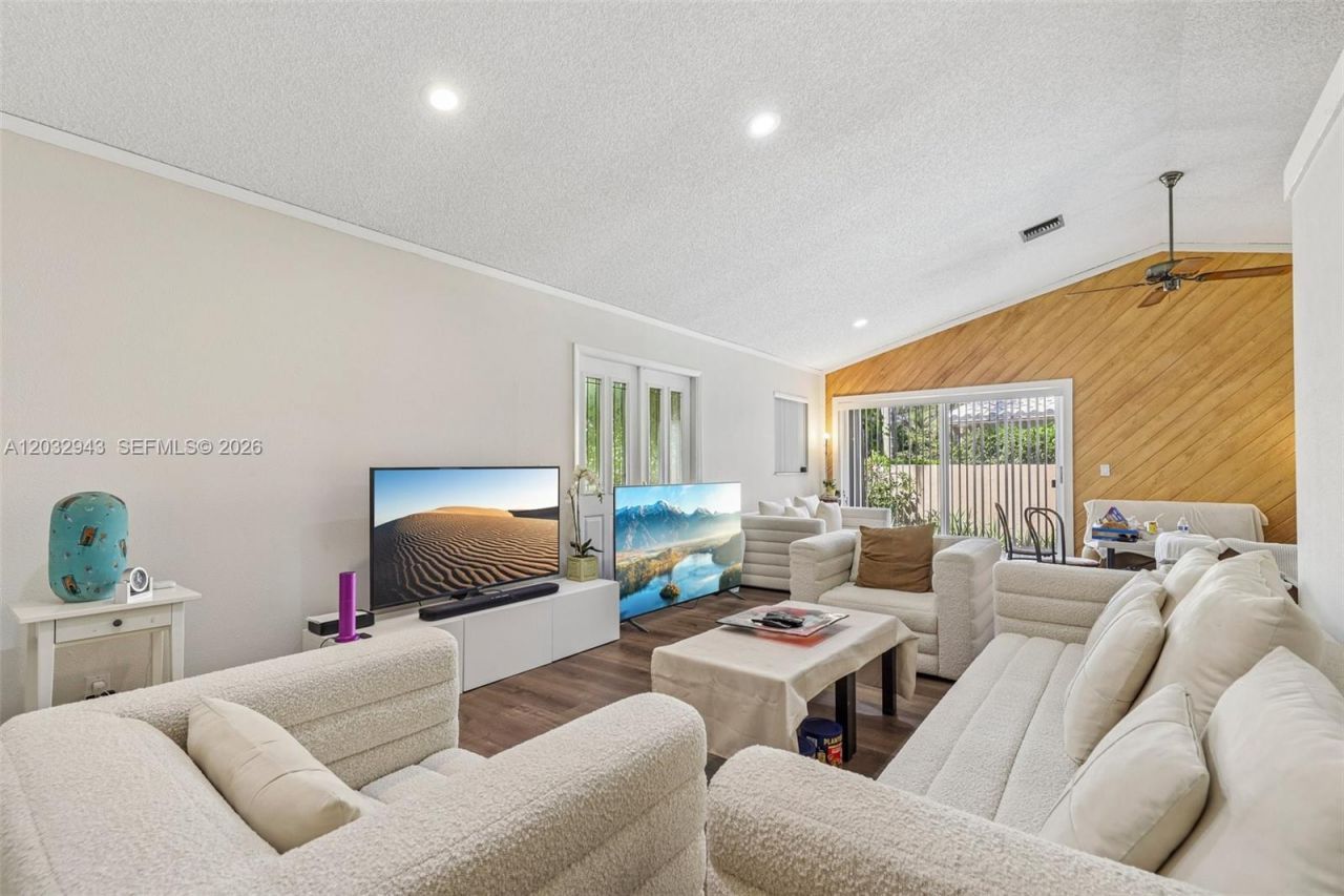 7160 NW 4th Ave , Boca Raton, FL 33487 Photo