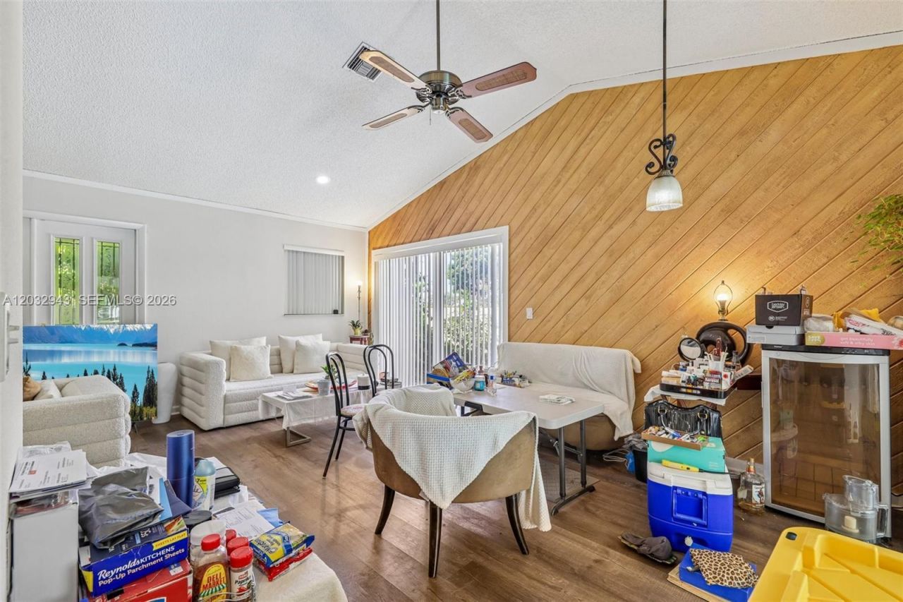 7160 NW 4th Ave , Boca Raton, FL 33487 Photo