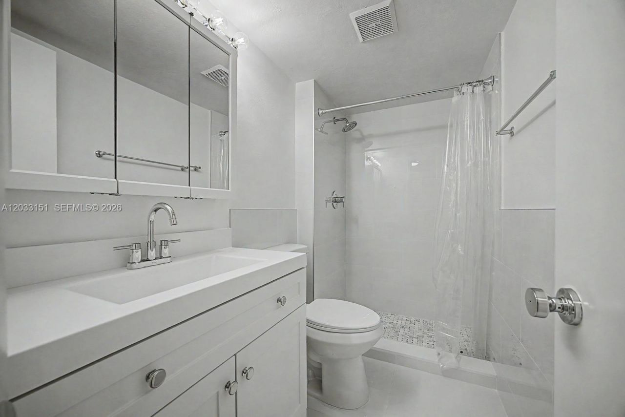 1205 Mariposa Ave , Unit 415, Coral Gables, FL 33146 Photo