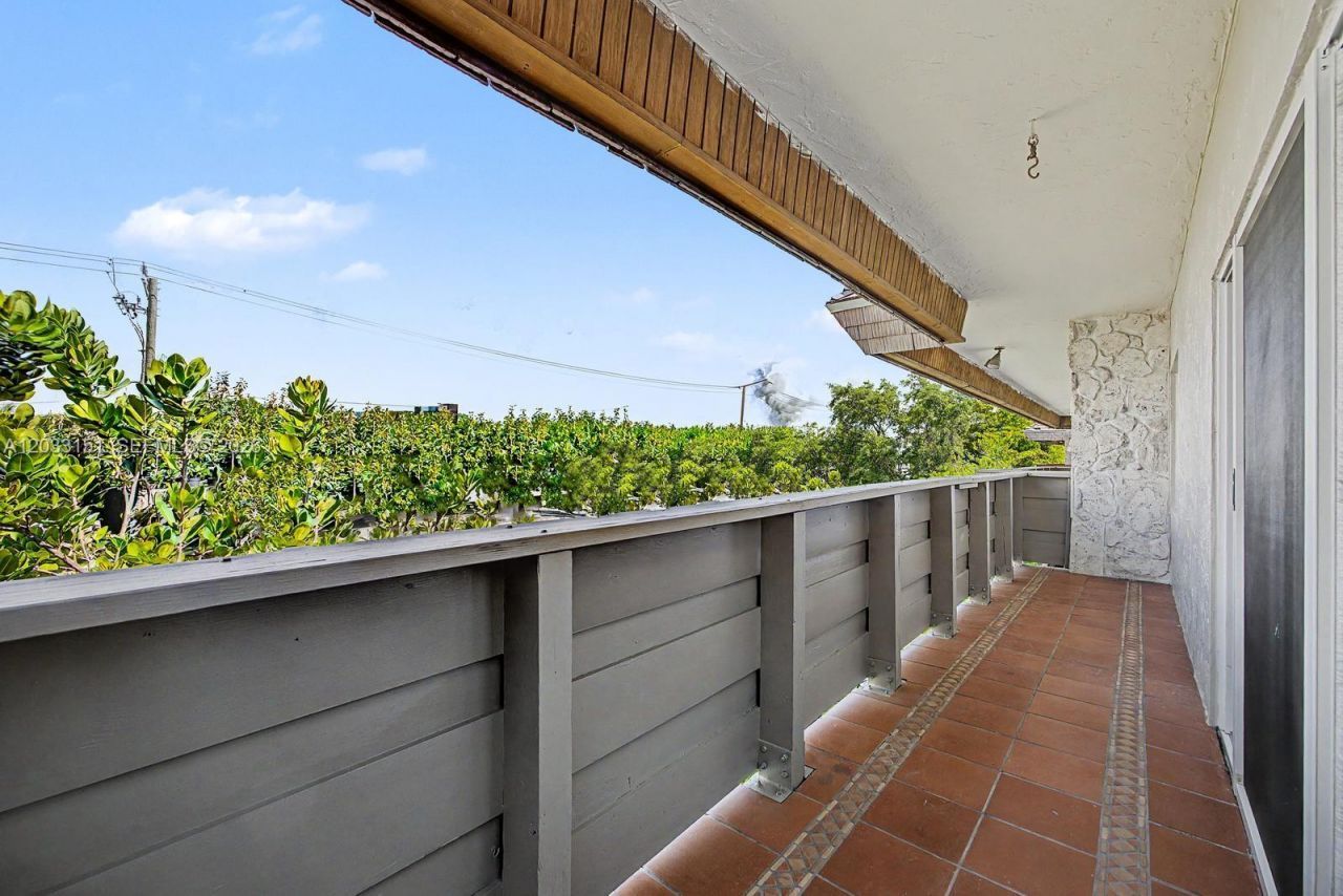 1205 Mariposa Ave , Unit 415, Coral Gables, FL 33146 Photo