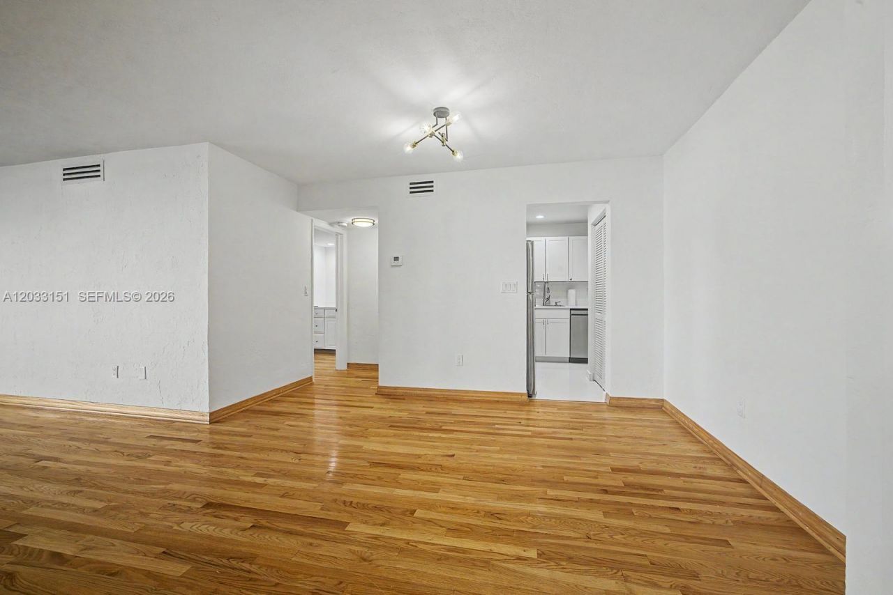 1205 Mariposa Ave , Unit 415, Coral Gables, FL 33146 Photo