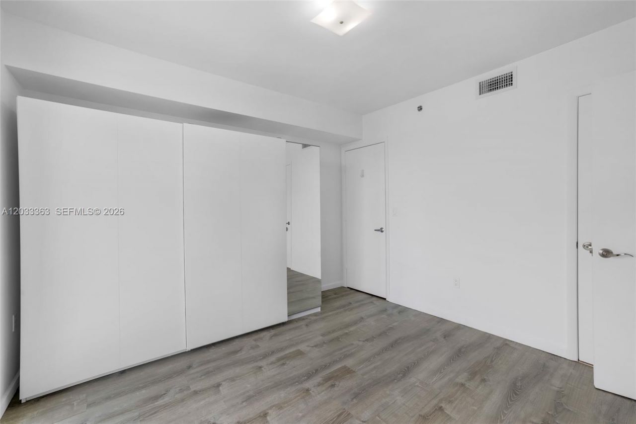 50 Biscayne Blvd , Unit 4307, Miami, FL 33132 Photo