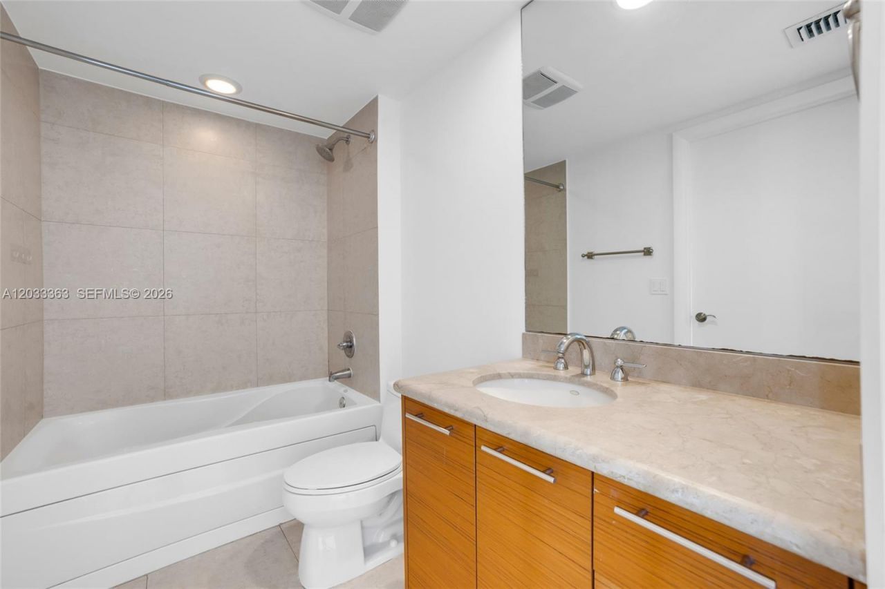 50 Biscayne Blvd , Unit 4307, Miami, FL 33132 Photo