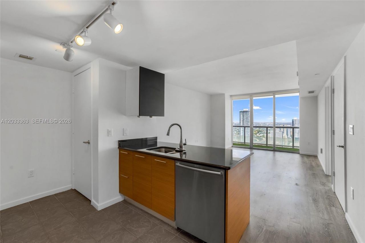 50 Biscayne Blvd , Unit 4307, Miami, FL 33132 Photo