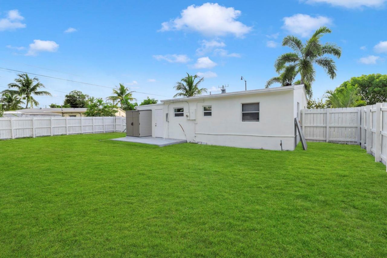2533 NE 12th Terrace , Pompano Beach, FL 33064 Photo