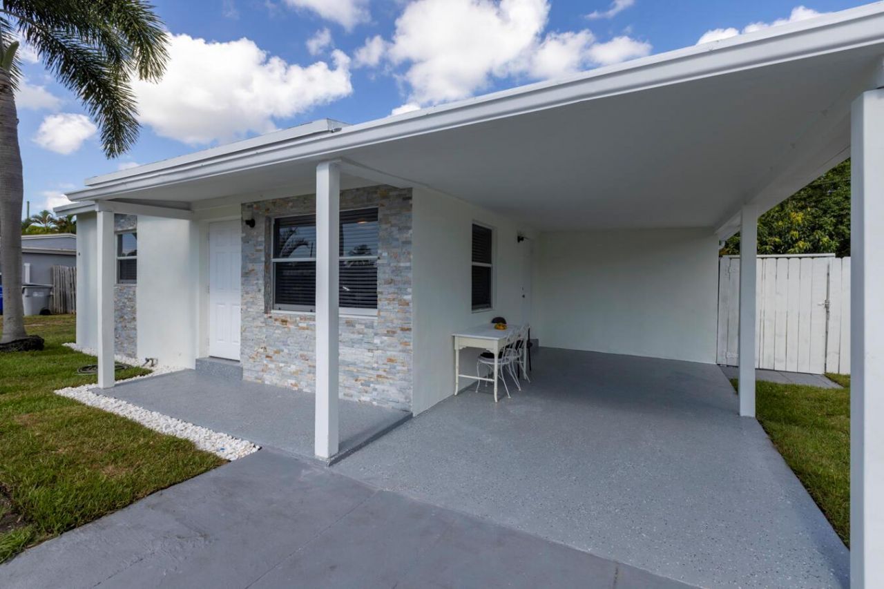 2533 NE 12th Terrace , Pompano Beach, FL 33064 Photo