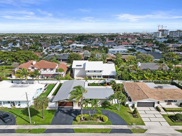 3001 NE 45th Street , Lighthouse Point, FL 33064