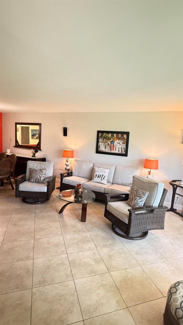 4031 N Cypress Drive , Unit 101, Pompano Beach, FL 33069 Photo