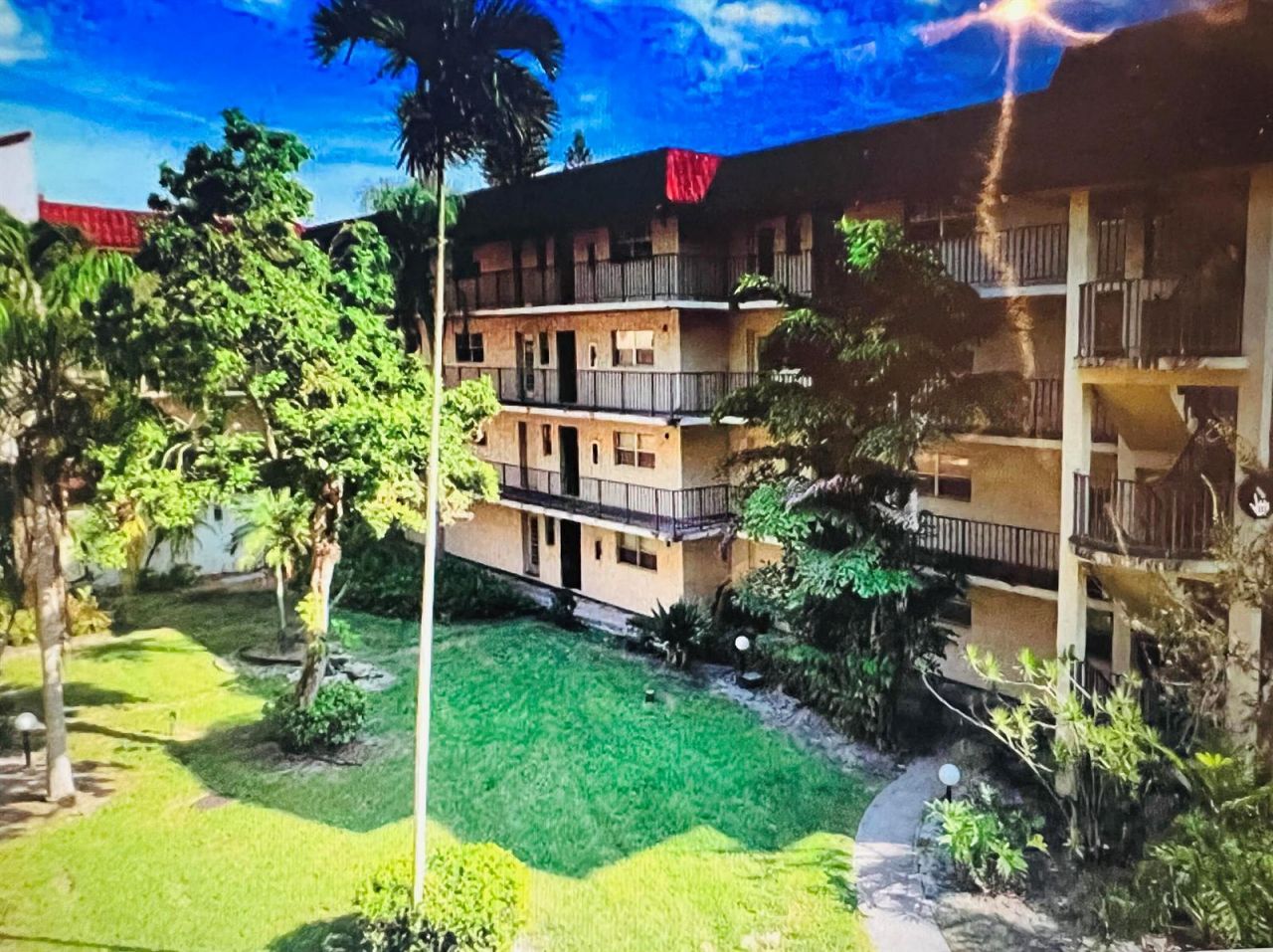 3330 Spanish Moss Terrace , Unit 406, Lauderhill, FL 33319 Photo