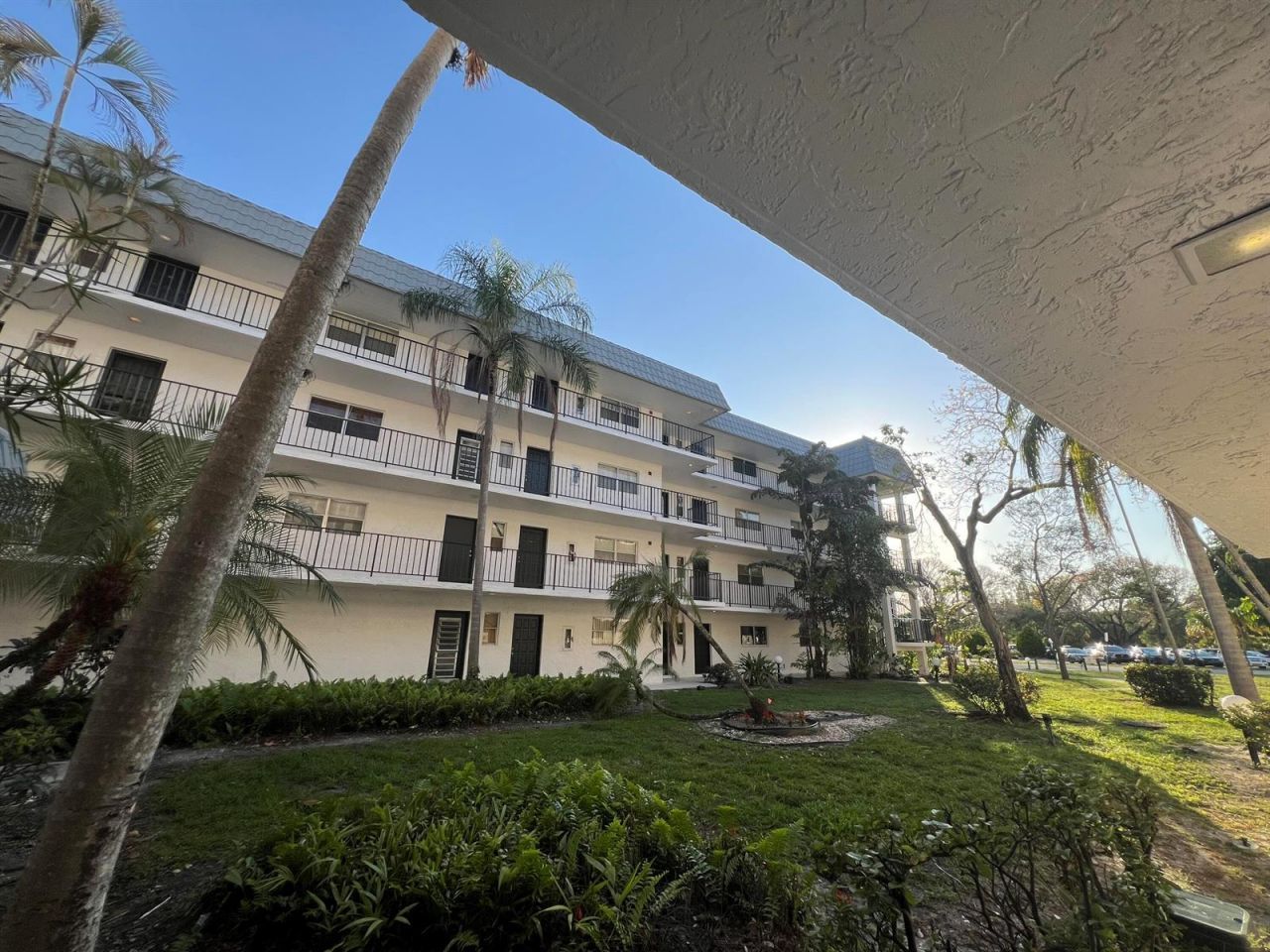 3330 Spanish Moss Terrace , Unit 406, Lauderhill, FL 33319 Photo