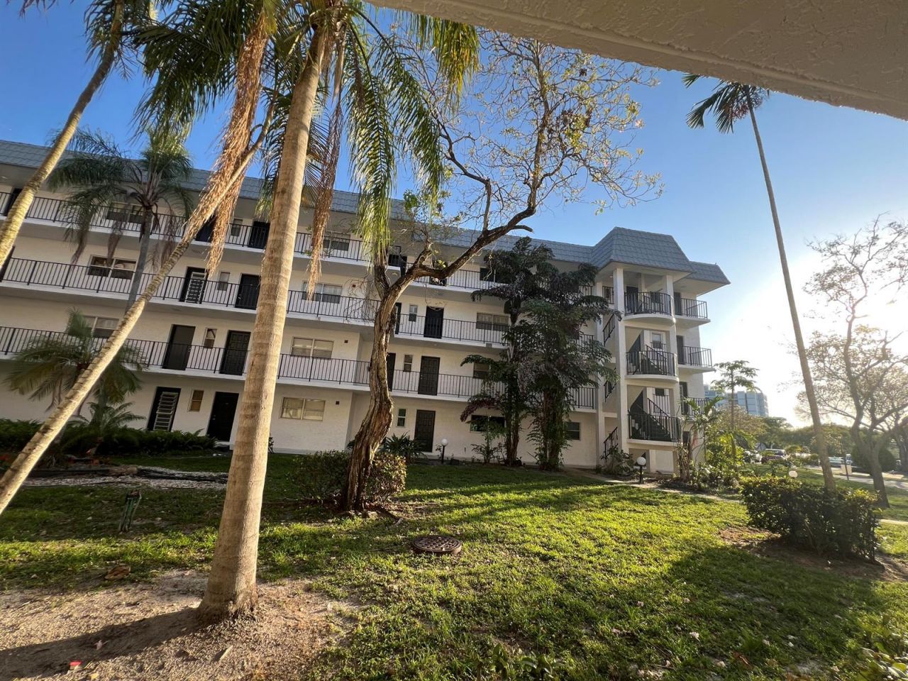 3330 Spanish Moss Terrace , Unit 406, Lauderhill, FL 33319 Photo