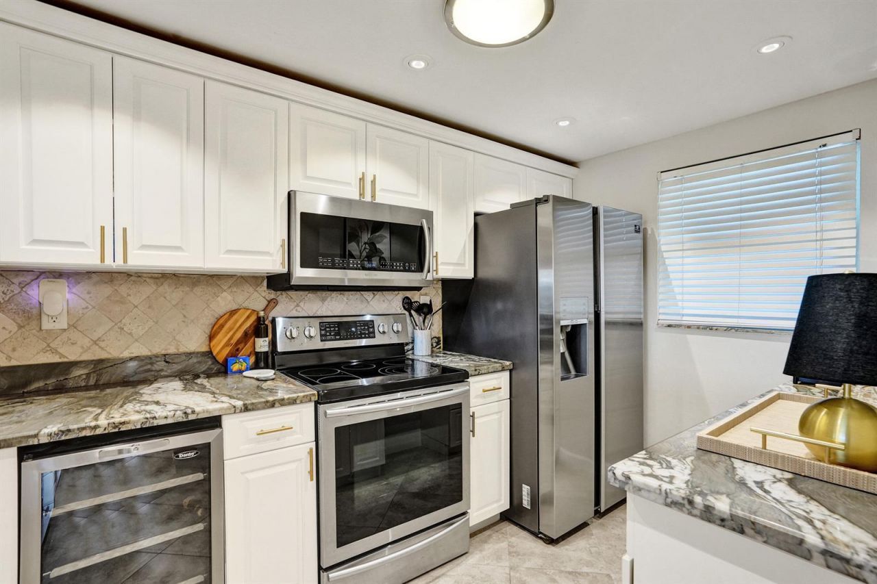 801 S Federal Highway , Unit 301, Pompano Beach, FL 33062 Photo