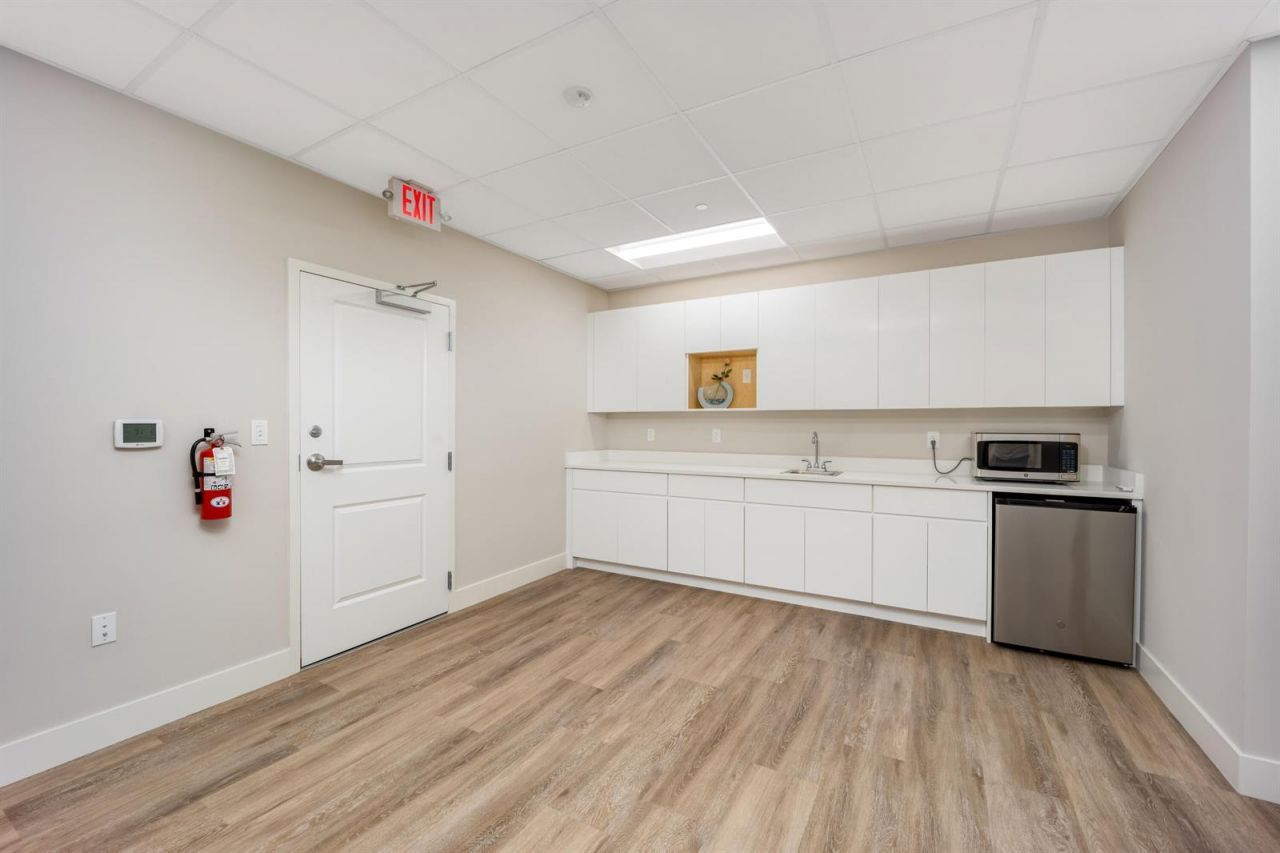 41 SW Seminole Street , Unit 211, Stuart, FL 34994 Photo