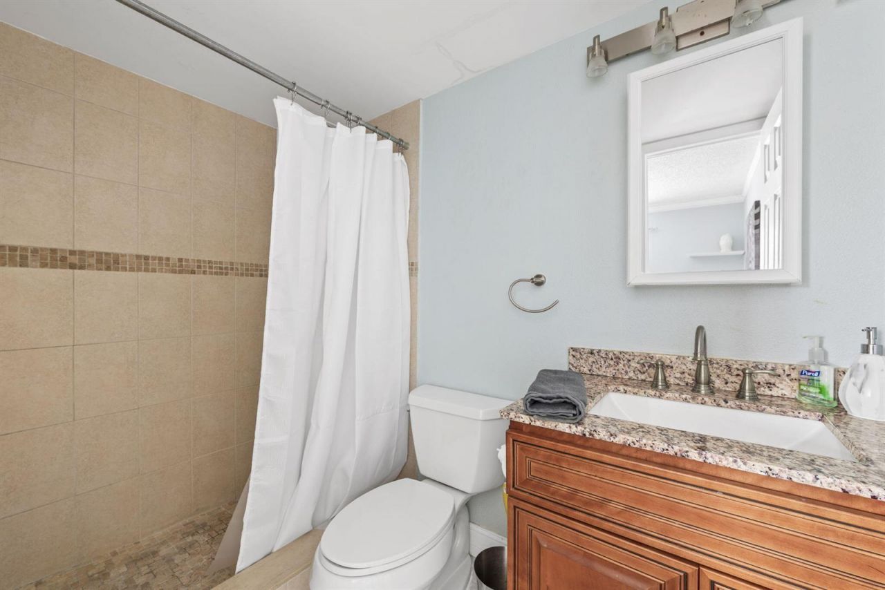 6300 S Falls Circle Drive , Unit 311, Lauderhill, FL 33319 Photo