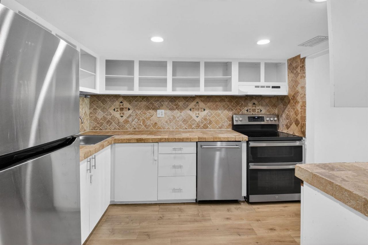 4761 NW 2nd Avenue , Unit 301, Boca Raton, FL 33431 Photo