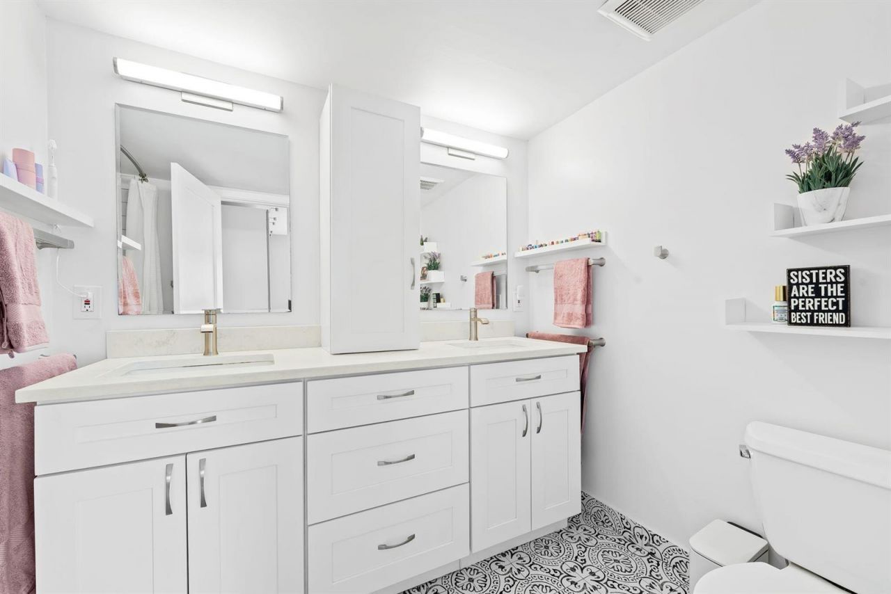 1881 Middle River Drive , Unit 206, Fort Lauderdale, FL 33305 Photo