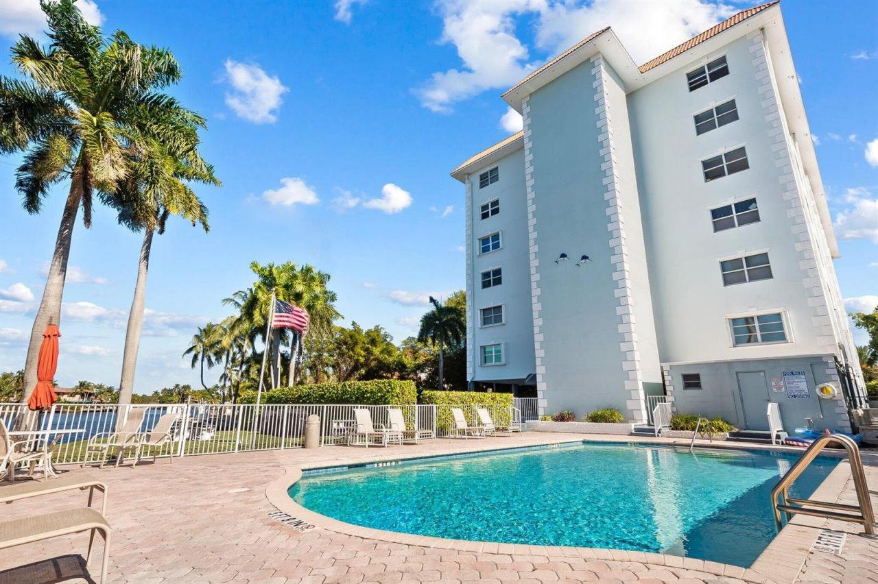 1881 Middle River Drive , Unit 206, Fort Lauderdale, FL 33305 Photo