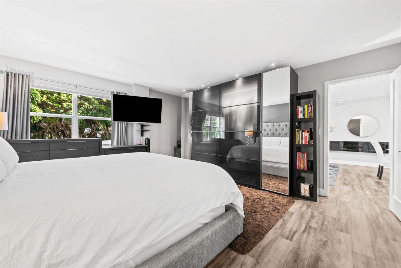 1881 Middle River Drive , Unit 206, Fort Lauderdale, FL 33305 Photo