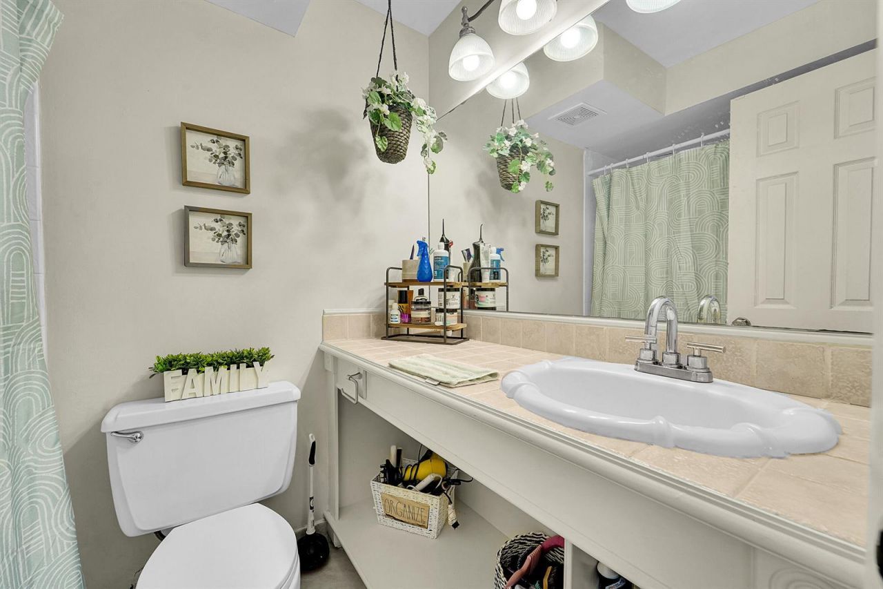 261 Wimbledon Lake Drive , Plantation, FL 33324 Photo