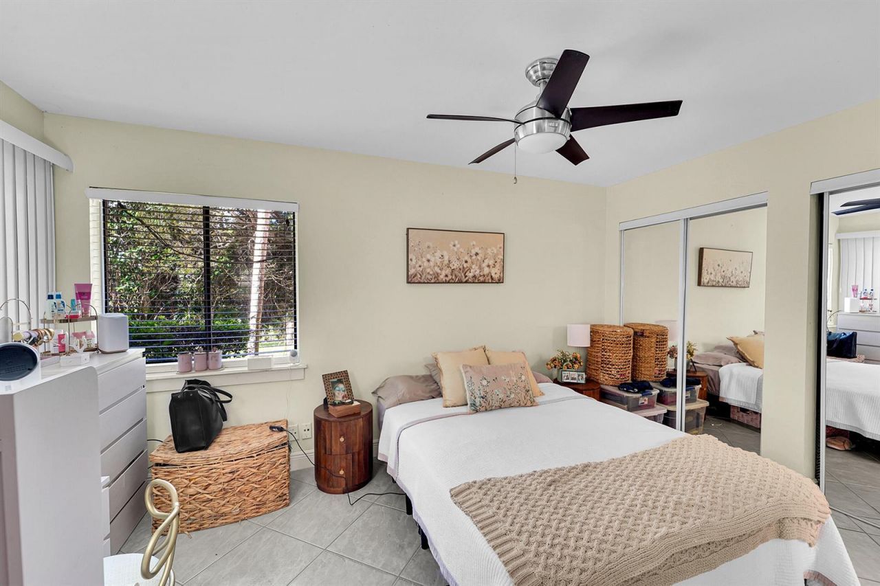 261 Wimbledon Lake Drive , Plantation, FL 33324 Photo