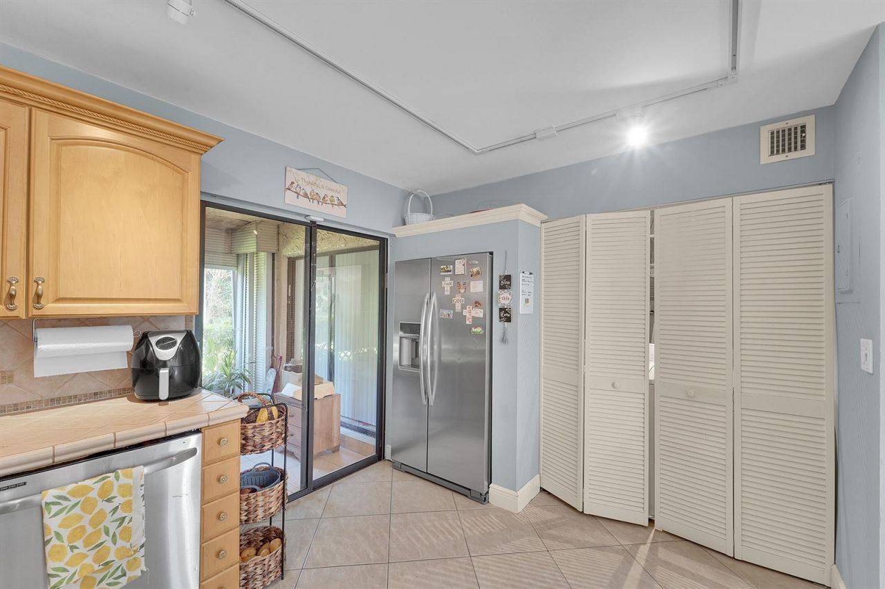 261 Wimbledon Lake Drive , Plantation, FL 33324 Photo
