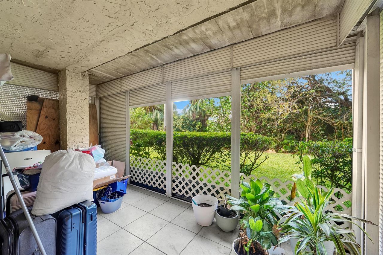 261 Wimbledon Lake Drive , Plantation, FL 33324 Photo