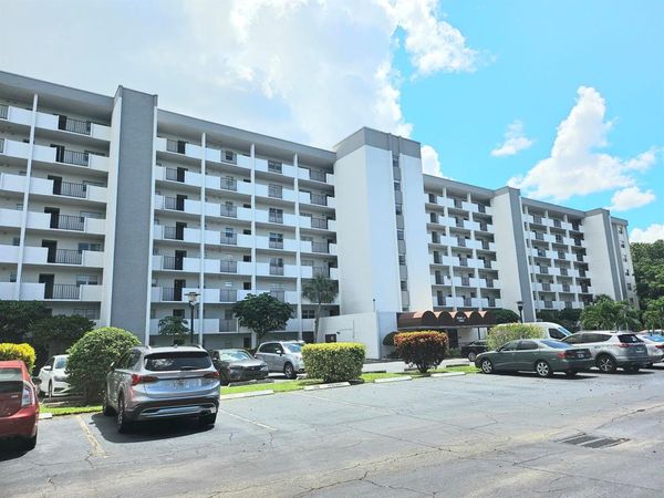 5860 NW 44th Street , Unit 412, Lauderhill, FL 33319