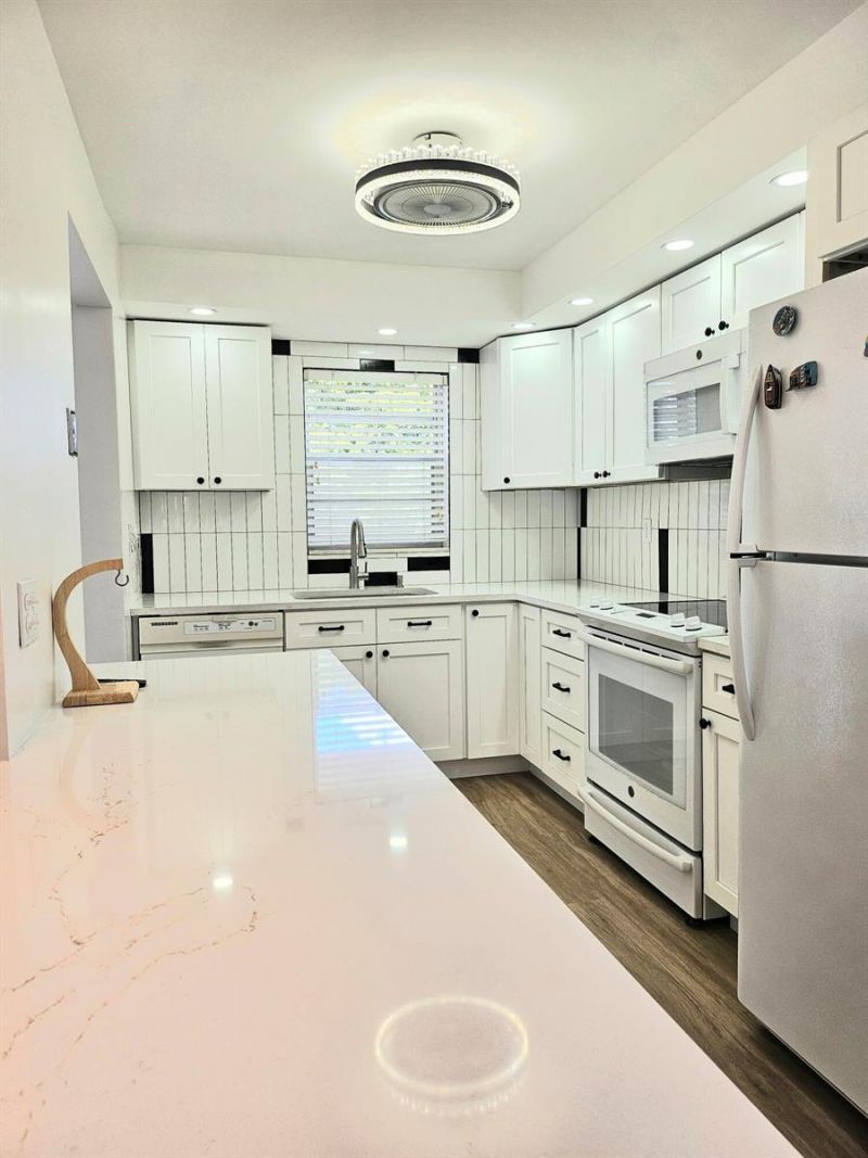 5860 NW 44th Street , Unit 412, Lauderhill, FL 33319 Photo