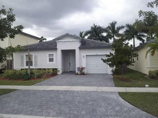140 NE 28th Terrace , Homestead, FL 33033