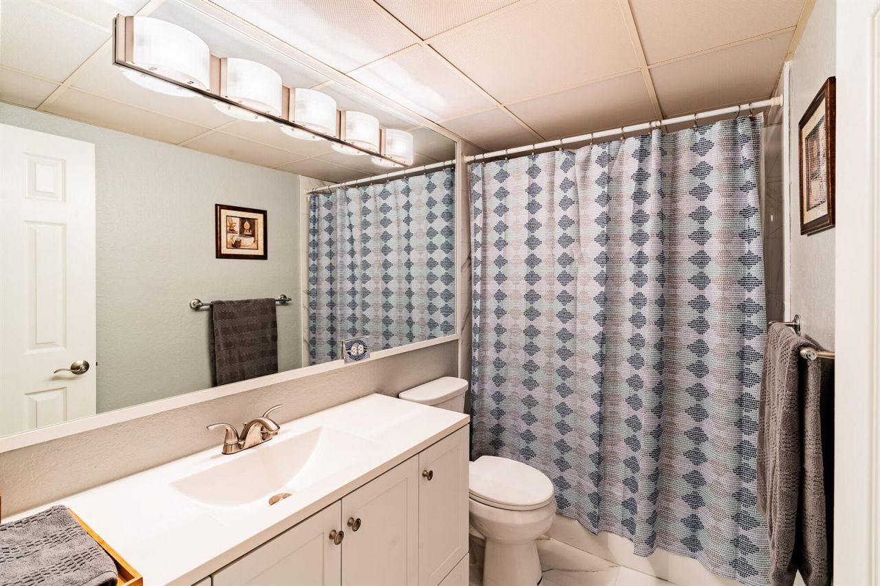 1000 Spanish River Road , Unit 3t, Boca Raton, FL 33432 Photo