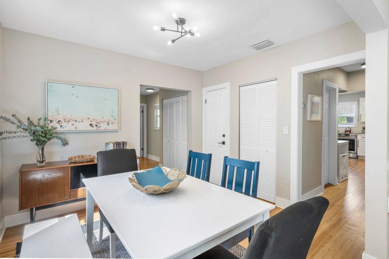 215 S Palmway , Lake Worth, FL 33460 Photo