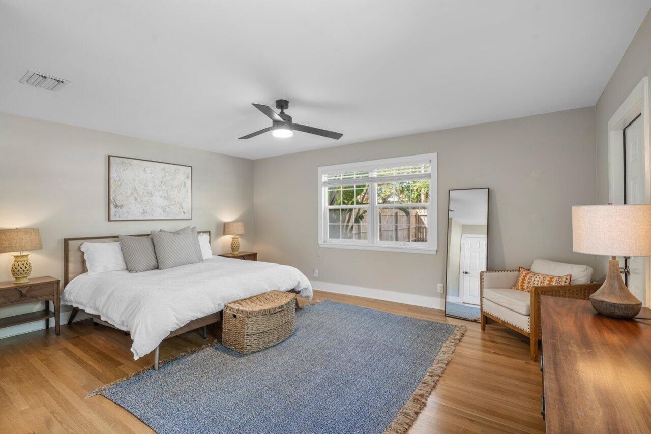215 S Palmway , Lake Worth, FL 33460 Photo